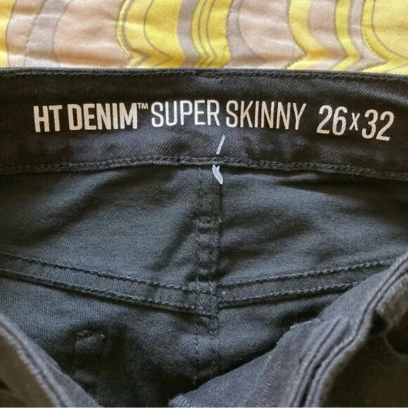 Hot Topic super skinny jeans 26x32 - Picture 2 of 4
